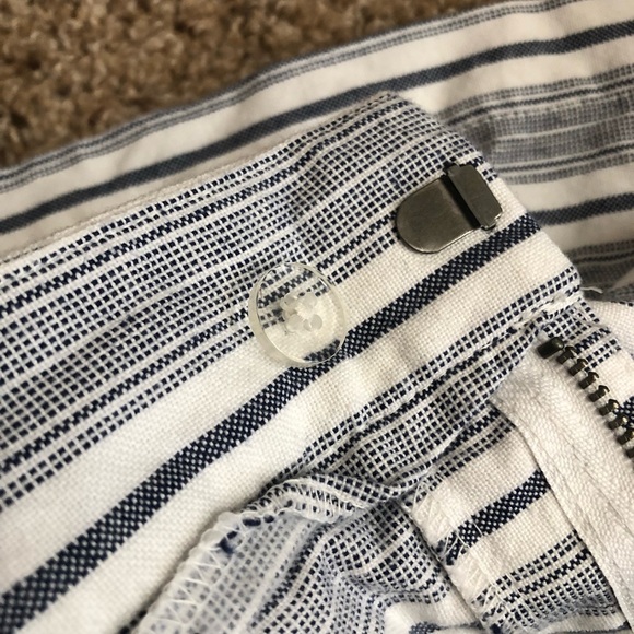 Women’s GAP 3 inch shorts - Picture 9 of 15